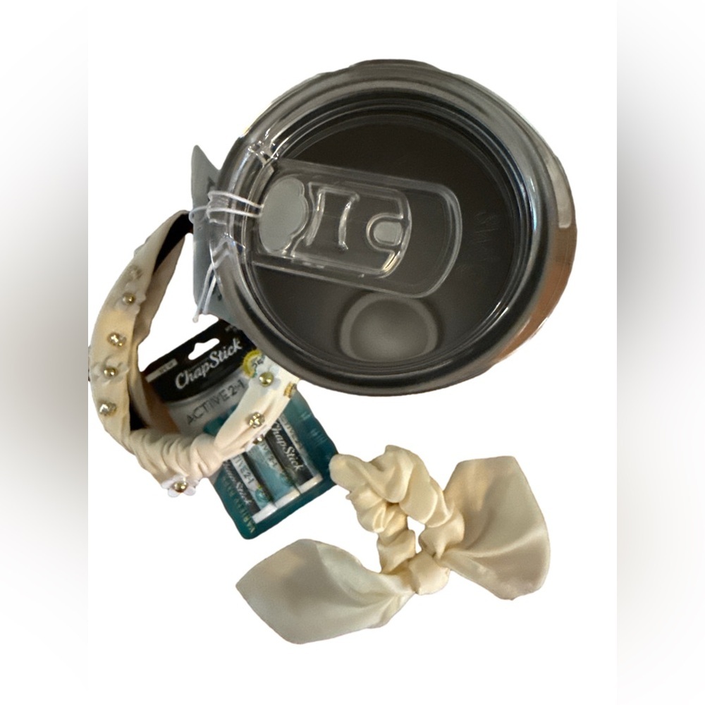Light Blue Tumbler with Cream Accessories Set - Picture 3 of 3